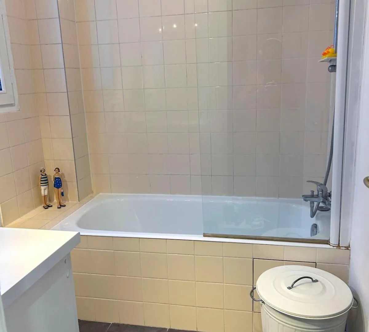 Stylish Montmartre Flat With View Apartment Paris 0*,  France
