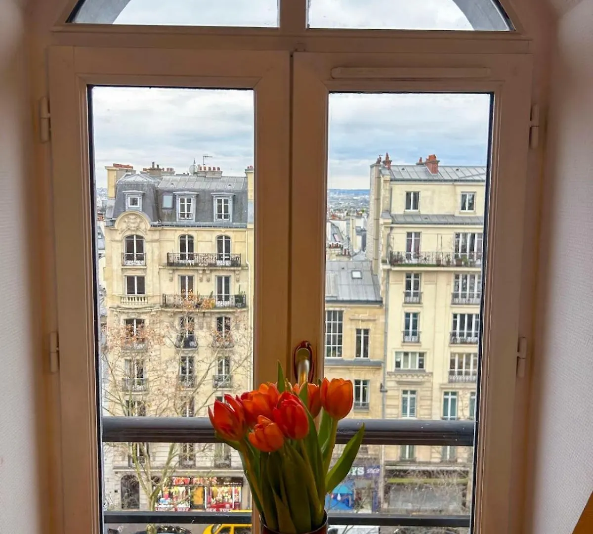 Stylish Montmartre Flat With View Apartment Paris 0*,  France
